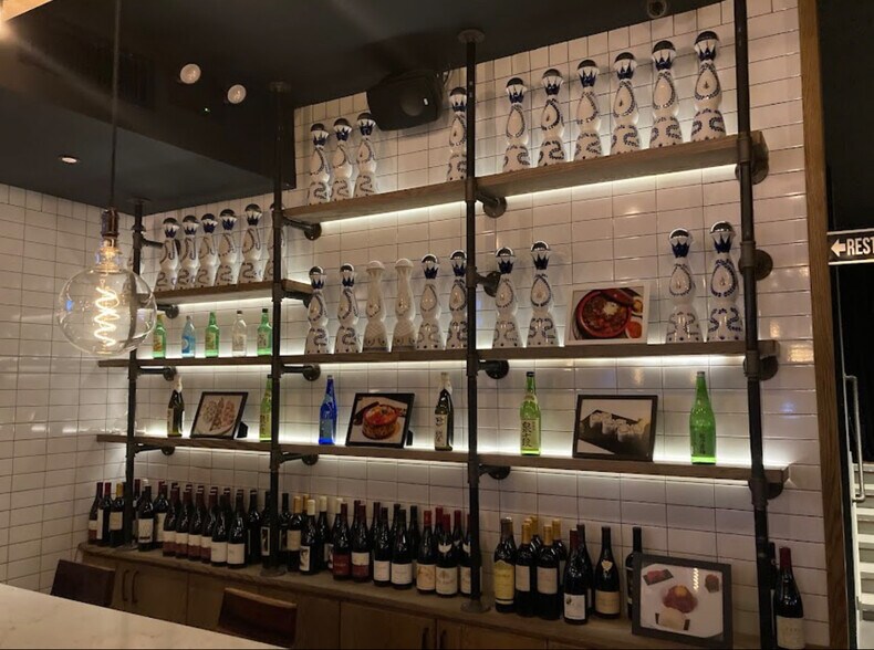 More Photos Of 23 W 31st St, New York Storefront Retail Residential For Lease