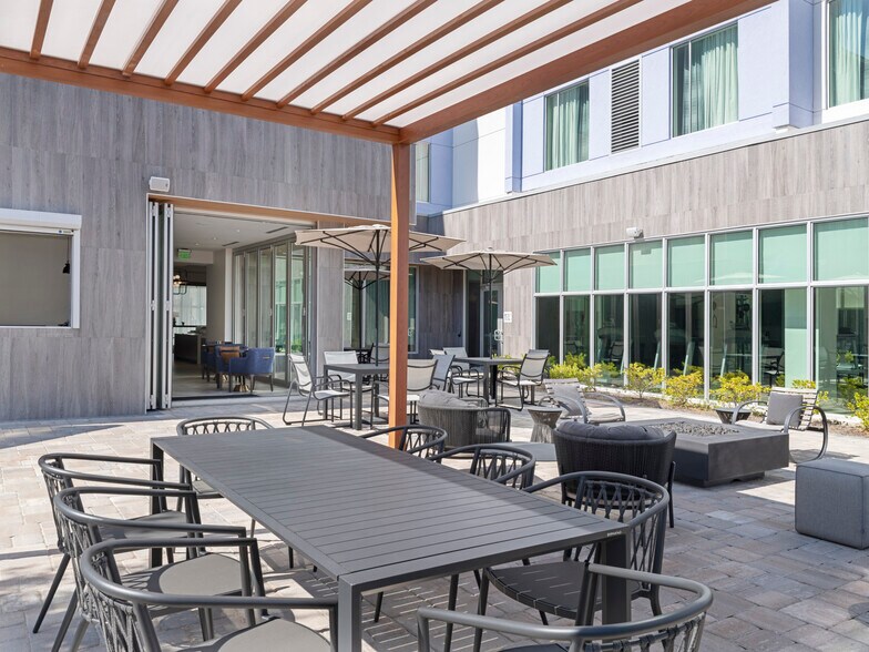 More Photos Of 50 Ponce de Leon St, Miramar Beach Hotel For Sale