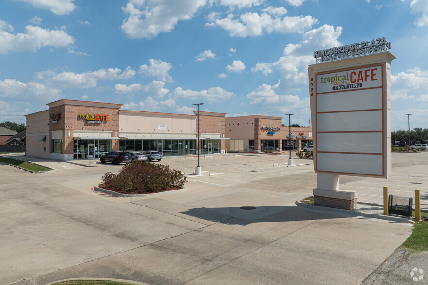 Primary Photo Of 8733 Hwy 6 S, Houston Restaurant For Lease