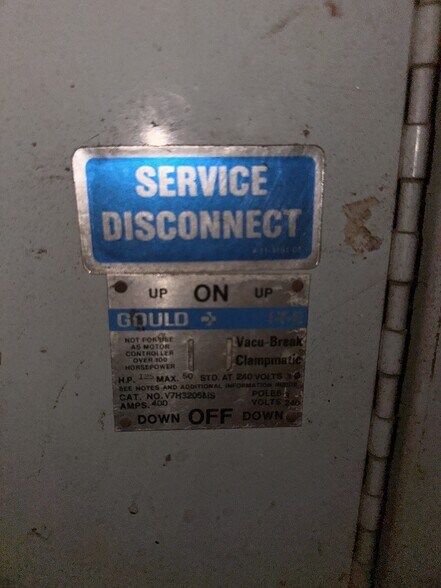 More Photos Of 1193 N Blue Gum St, Anaheim Warehouse For Sale