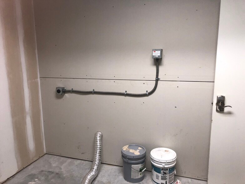 More Photos Of 2148 NW Duluth Hwy, Duluth Unknown For Lease