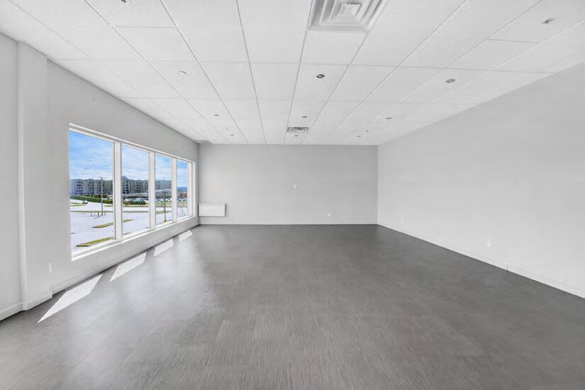 More Photos Of 200 Rue Commerciale, Donnacona Office For Lease