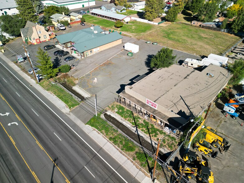 More Photos Of 5113 S 6th St, Klamath Falls Office For Sale