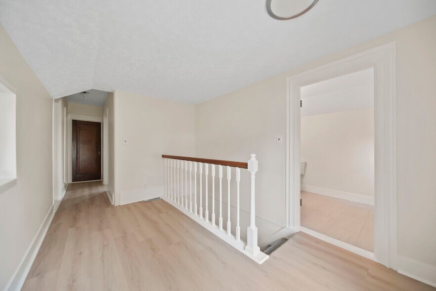 More Photos Of 15379 Howard Rd, Hanover Flex For Sale