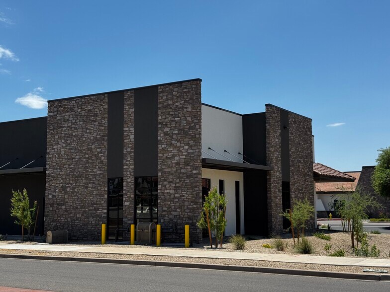 More Photos Of 12329 W Bola Dr, Surprise Medical For Lease