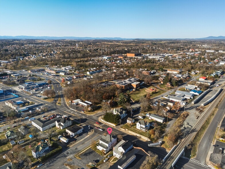 More Photos Of 600 E Main St, Waynesboro Apartments For Sale