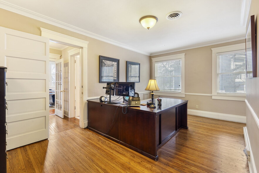 More Photos Of 1201 E Walnut St, Springfield Loft Creative Space For Sale