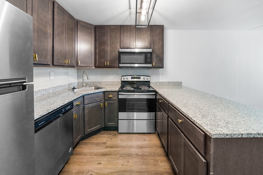 More Photos Of 480 Santa Rosa Blvd, Fort Walton Beach Apartments For Sale
