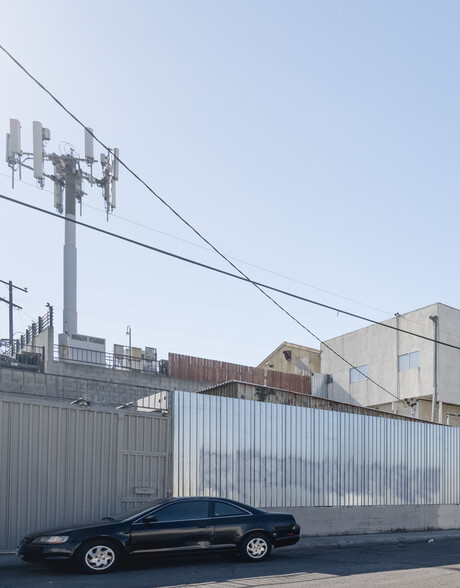 More Photos Of 3242 Fowler St, Los Angeles Warehouse For Sale