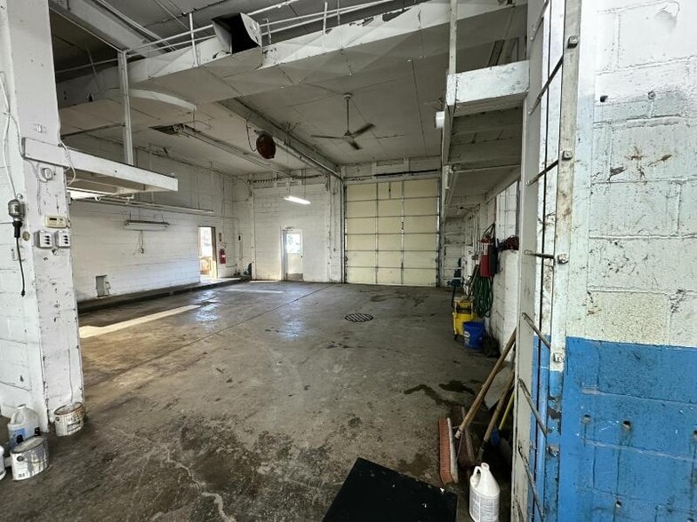 More Photos Of 101 Spring Arbor Rd, Concord Auto Repair For Sale