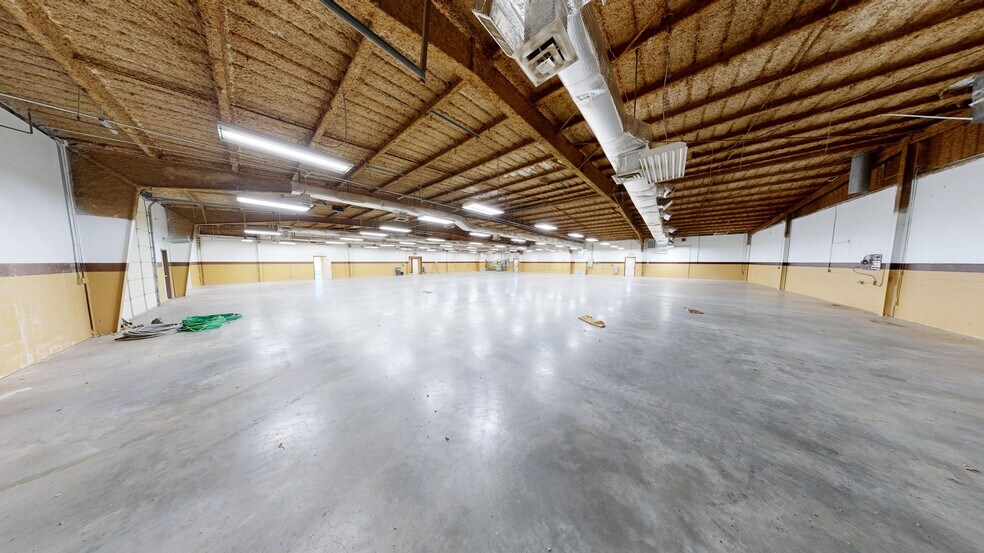 More Photos Of 855 Allens Chapel Rd, Smithville Manufacturing For Sale