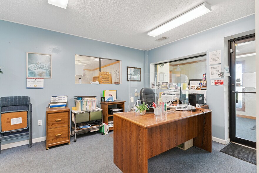 More Photos Of 26754 US-82, Waynesville Light Distribution For Sale