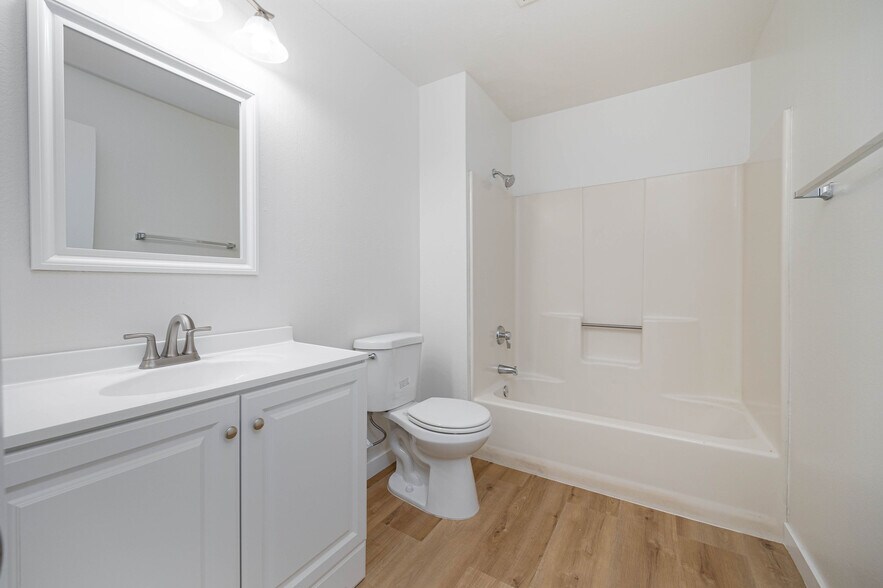 More Photos Of 331 E Washington Ave, Escondido Apartments For Sale