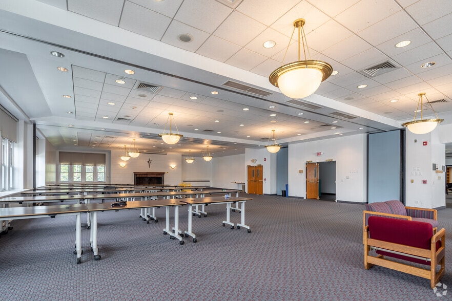 More Photos Of 29 Castle Pl, New Rochelle Schools For Lease