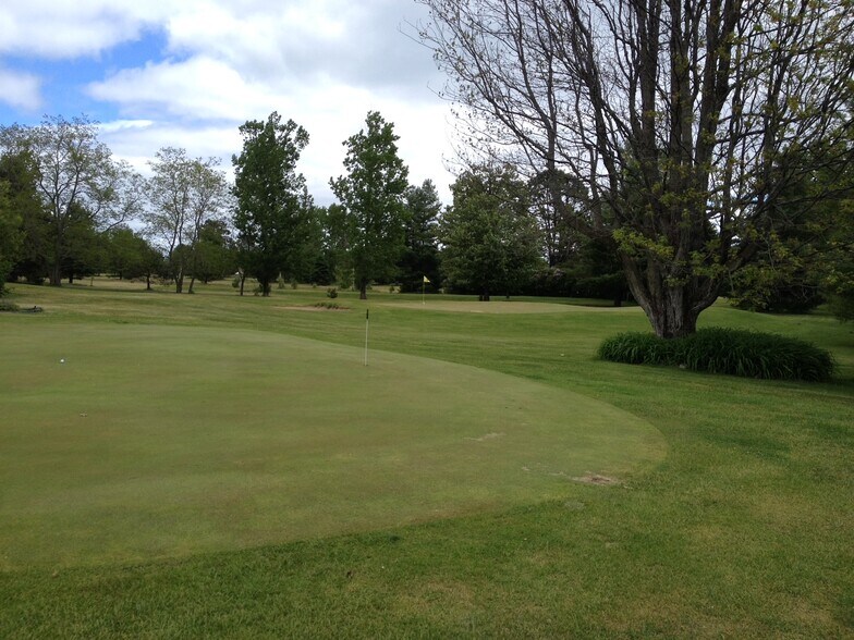 More Photos Of 1981 S US 23, Greenbush Sports And Entertainment For Sale