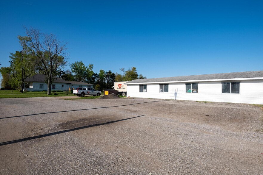 More Photos Of 8627 Cleveland Ave, Baroda Specialty For Sale
