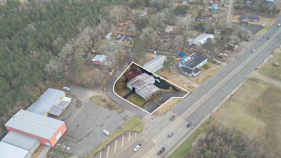 More Photos Of 2216 N Timberland Dr, Lufkin Industrial For Lease