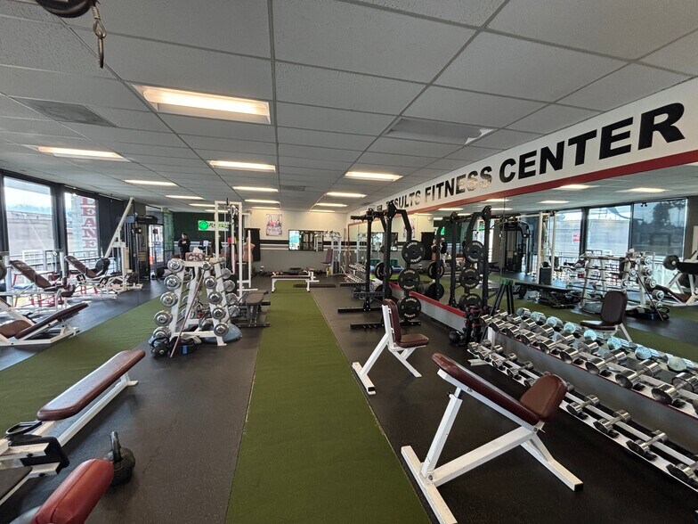 More Photos Of 4367 Woodman Ave, Sherman Oaks Unknown For Lease