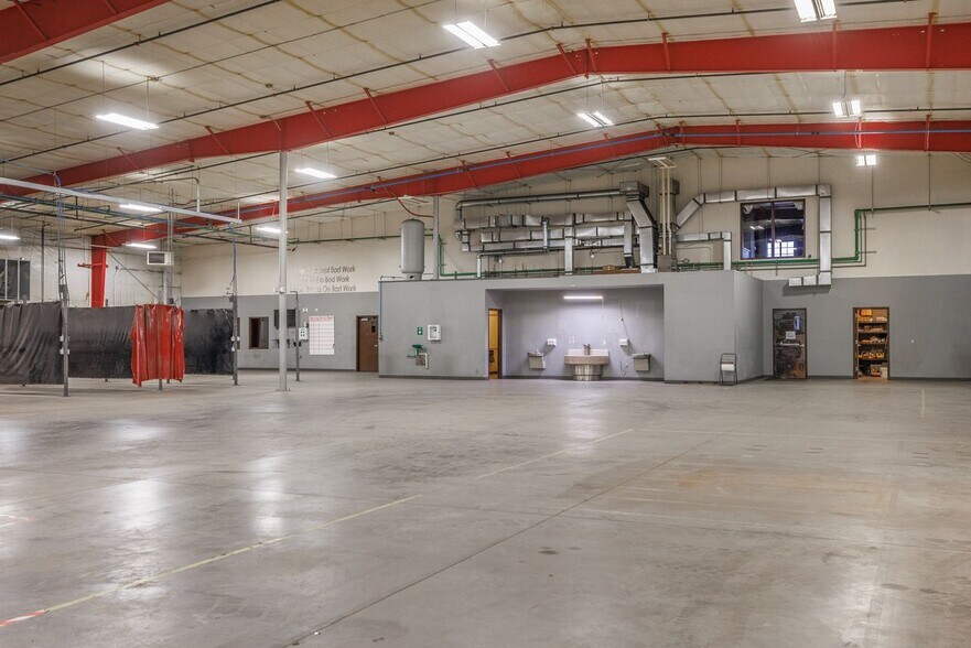 More Photos Of 1151 Industry Rd, Sturgis Manufacturing For Sale