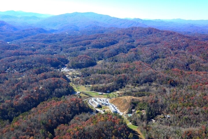 More Photos Of 849 Glades Rd, Gatlinburg Specialty For Sale