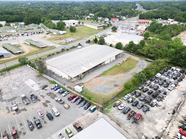 More Photos Of 3425 Thomasville Rd, Winston-Salem Warehouse For Sale