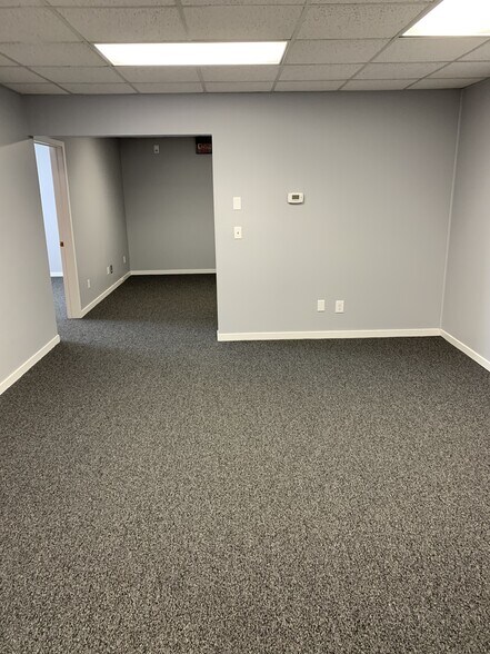 More Photos Of 148 S Main, Mount Clemens Office For Lease