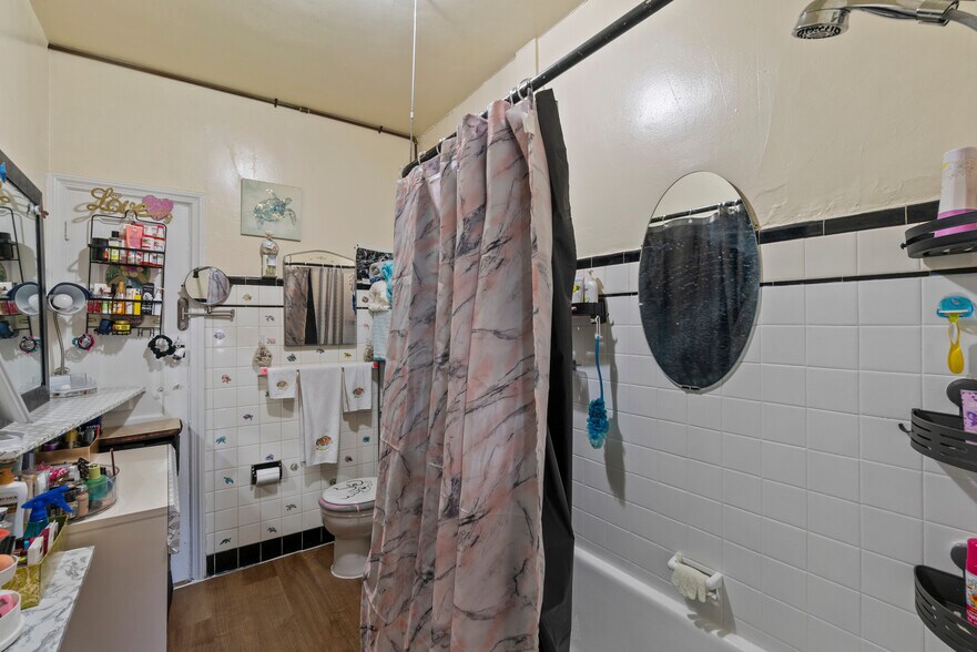 More Photos Of , Baltimore Multifamily For Sale