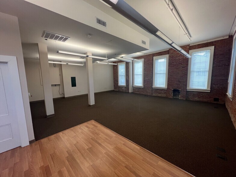 More Photos Of 601-605 Main St, Woodland Office For Lease