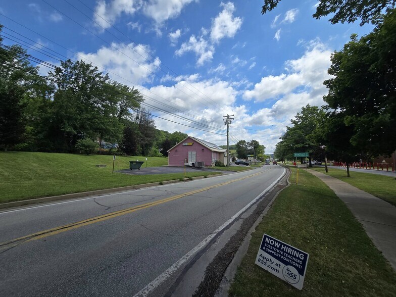 More Photos Of 945 Broad St, New Bethlehem Restaurant For Sale