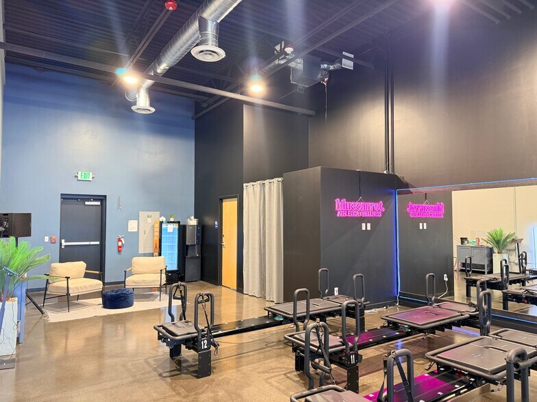 More Photos Of 1084 George Washington Way, Richland General Retail For Lease
