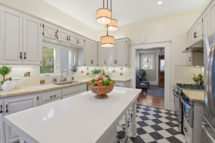 More Photos Of 931 Chestnut St, Alameda Multifamily For Sale