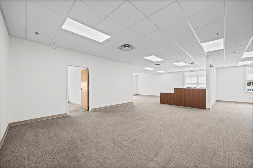 More Photos Of 70 Elizabeth Blackwell St, Geneva Office For Lease