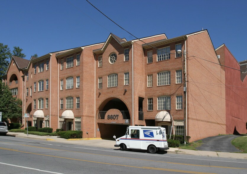 More Photos Of 8607-8609 2nd Ave, Silver Spring Medical For Sale