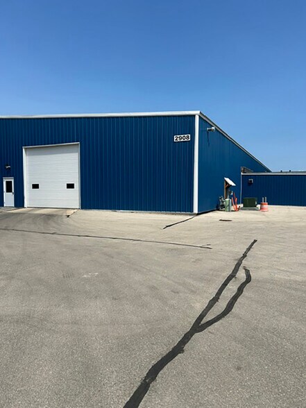 More Photos Of 2908 Vinland st, Oshkosh Industrial For Lease