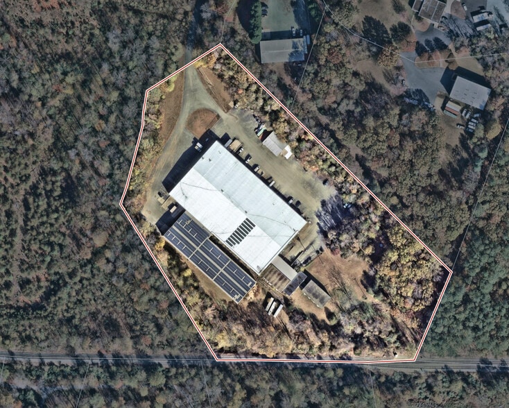 More Photos Of 556 Dettor Rd, Charlottesville Warehouse For Lease