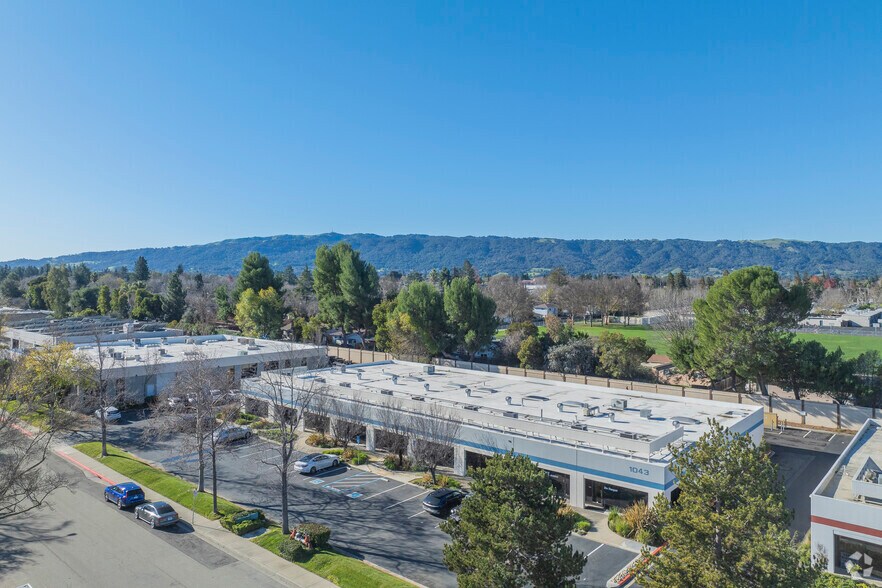 More Photos Of 1043 Serpentine Ln, Pleasanton Light Manufacturing For Lease