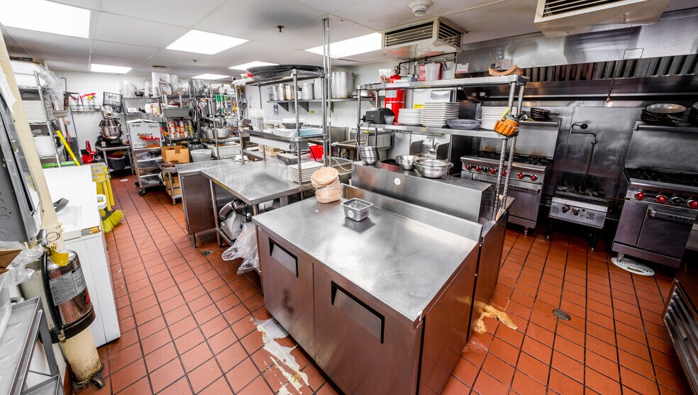 More Photos Of 108 W 2nd St, Los Angeles Apartments For Lease
