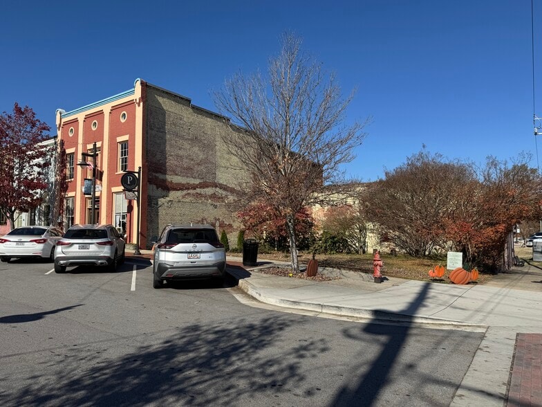 More Photos Of 5504 Main St, Flowery Branch Restaurant For Sale