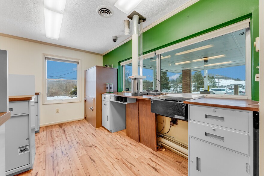 More Photos Of 12256 Veterans Memorial Hwy, Reedsville Bank For Lease