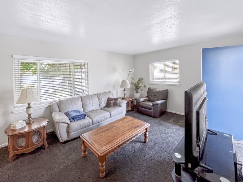 More Photos Of 460 S Buena Vista, San Jose Apartments For Sale