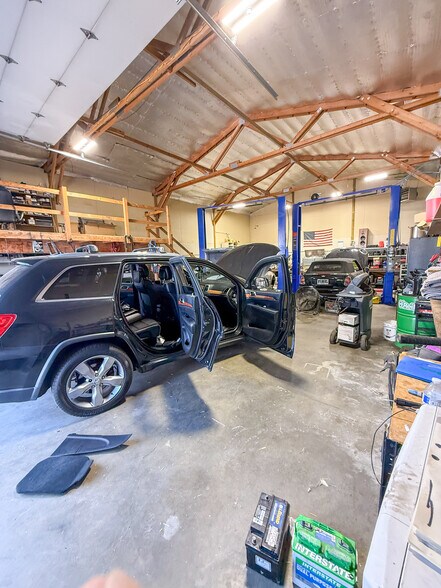 More Photos Of 1514 S 18th St, Yakima Auto Dealership For Sale
