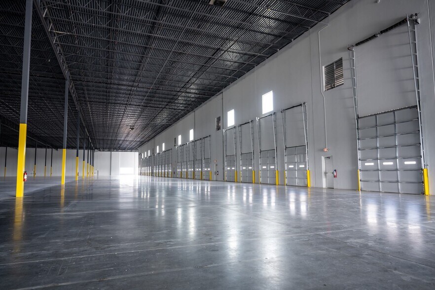 More Photos Of 370 BFG 9000 Way, Taylor Warehouse For Lease