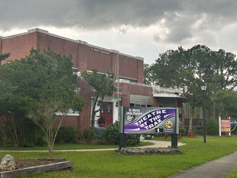 More Photos Of 1000 Osborne St, Saint Marys Manufacturing For Sale