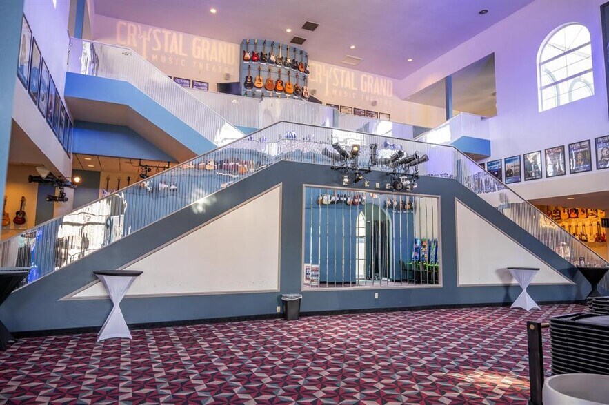 More Photos Of 430 Munroe Ave, Wisconsin Dells Theater Concert Hall For Sale