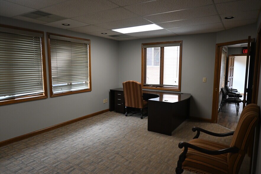 More Photos Of 190 S State St, Westerville Office For Lease