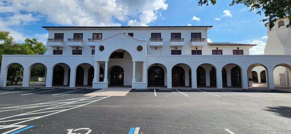 More Photos Of 13515 Bell Tower Dr, Fort Myers Medical For Lease