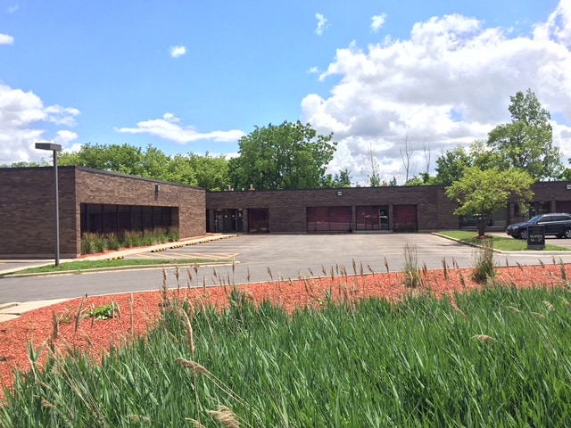 More Photos Of 415 W Golf Rd, Arlington Heights Medical For Lease