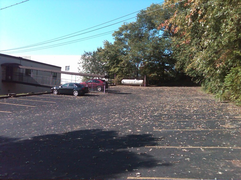 More Photos Of 630 Parkway Dr S, Broomall Office For Sale