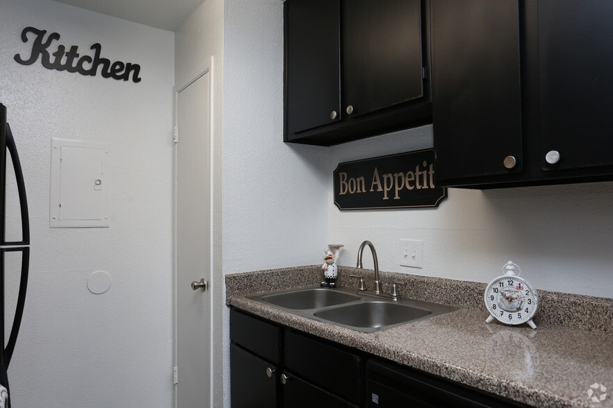 More Photos Of 424 S Bender Hollow, Humble Apartments For Sale