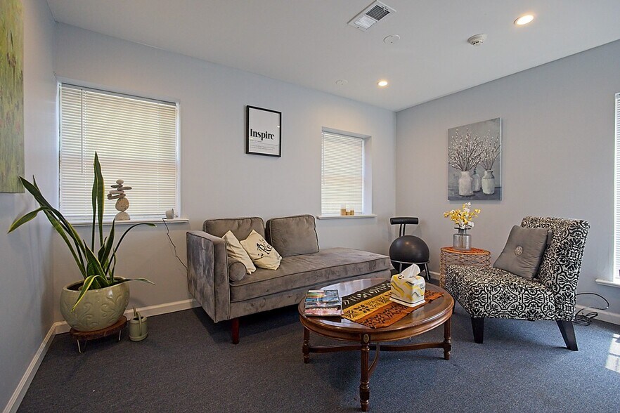 More Photos Of 766 Old York Rd, Jenkintown Medical For Sale